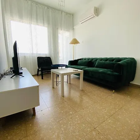 Lägenhet Simple One Bedroom Flat In *